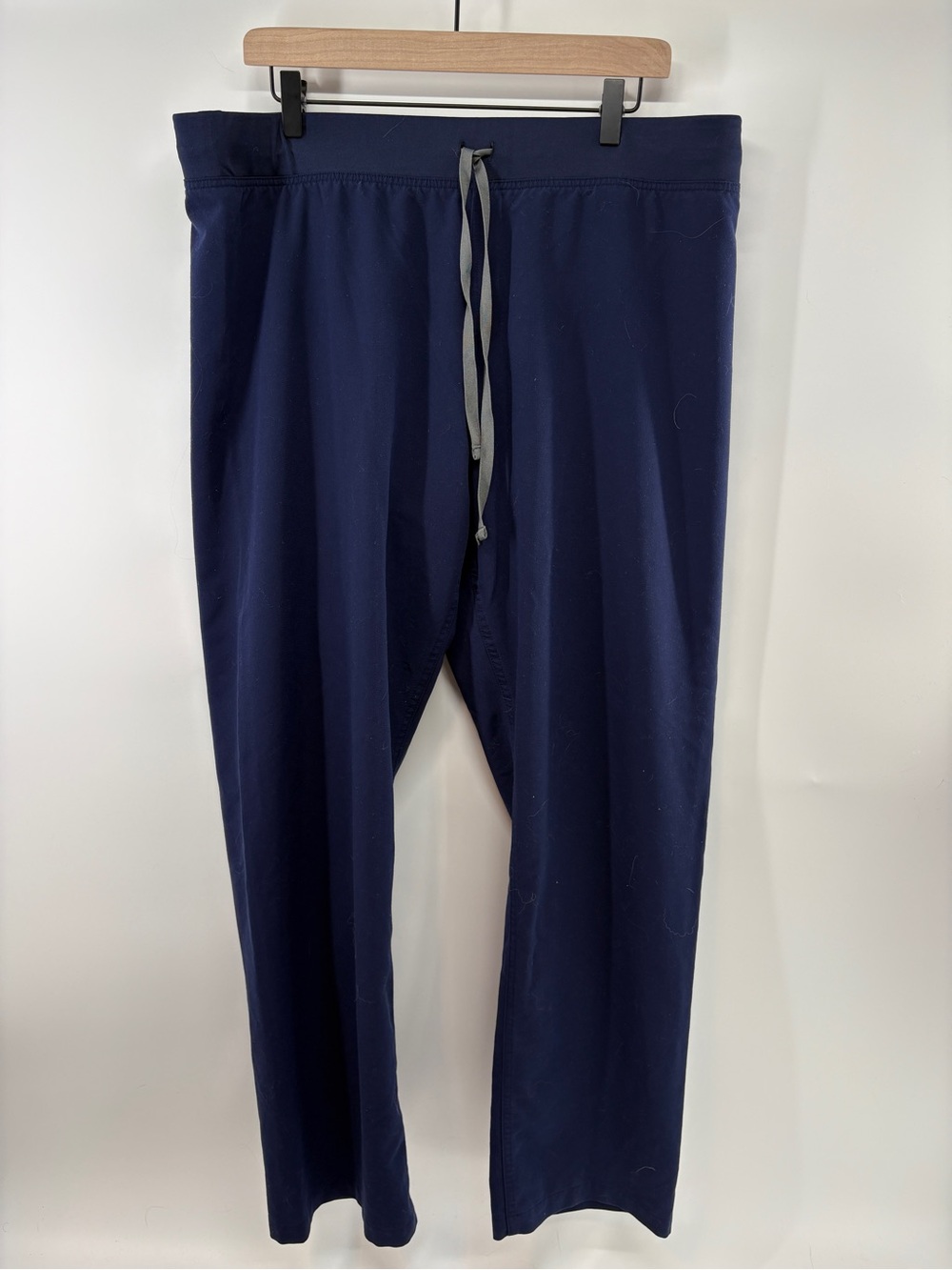 Figs Livingston High-Rise Straight-Leg Scrub Pant Navy